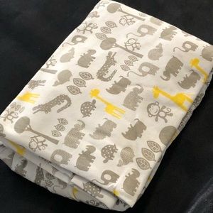 NO BRAND NAME “Animal Print” Crib Sheet